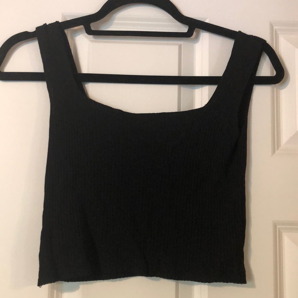 Black Cropped Tank